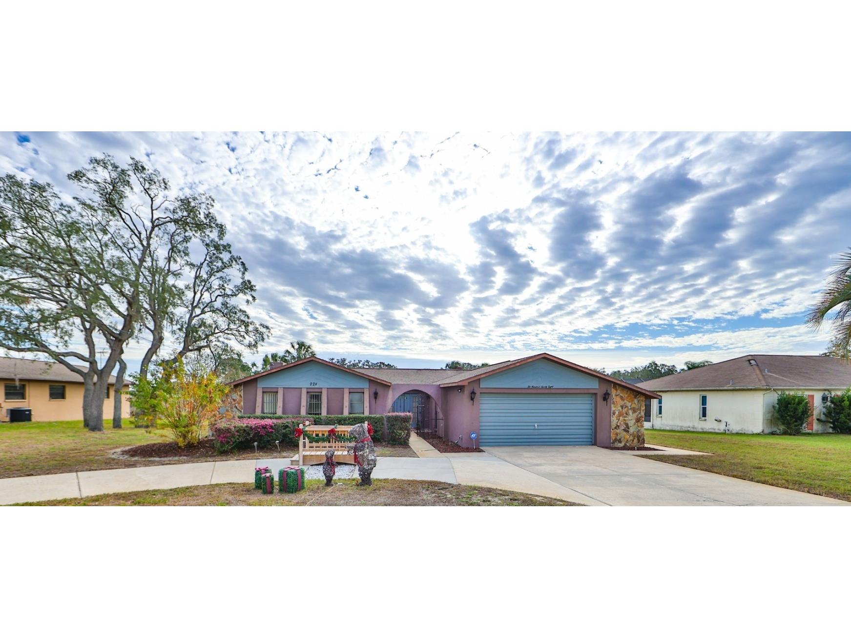 228 Eastpoint Court Spring Hill FL 34606 - Hunter Lake T3491863 image1