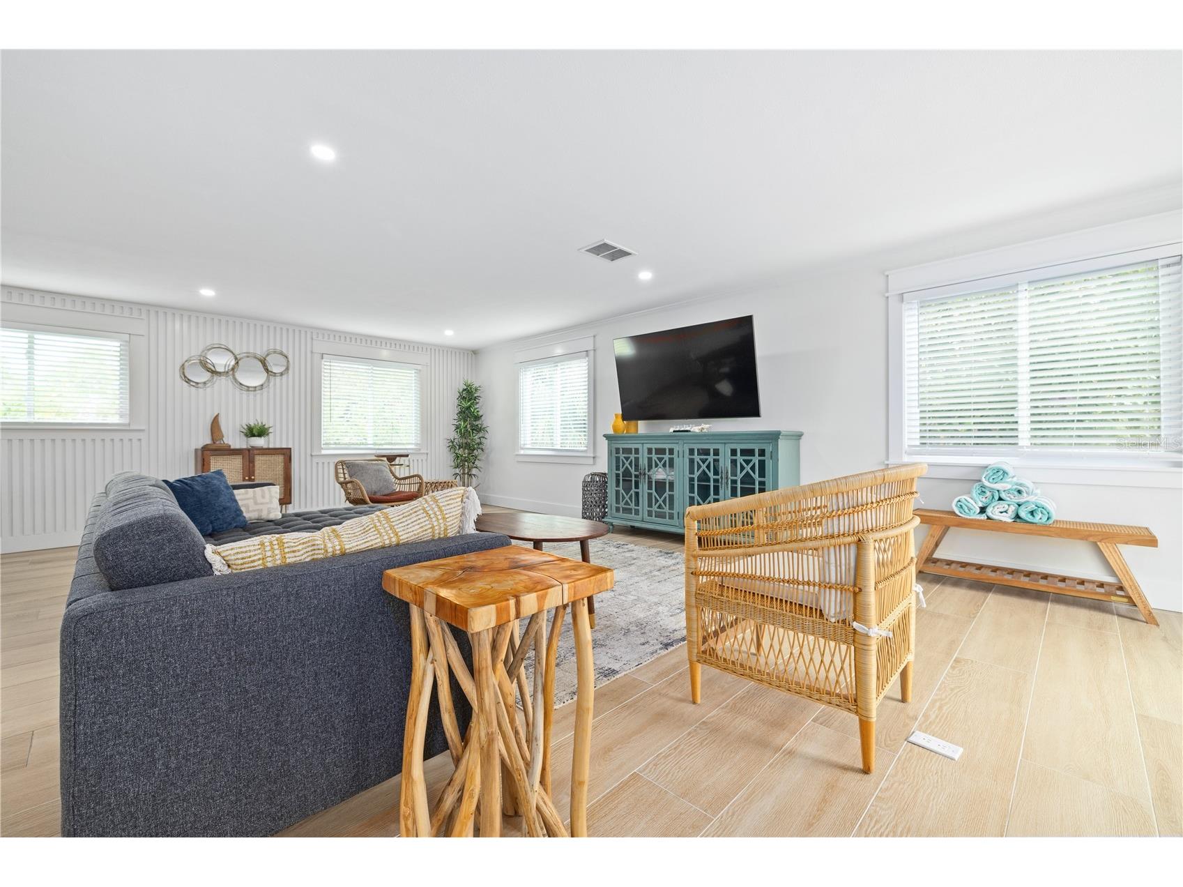 228 Gladiolus Street Anna Maria FL 34216 A4690821 image5