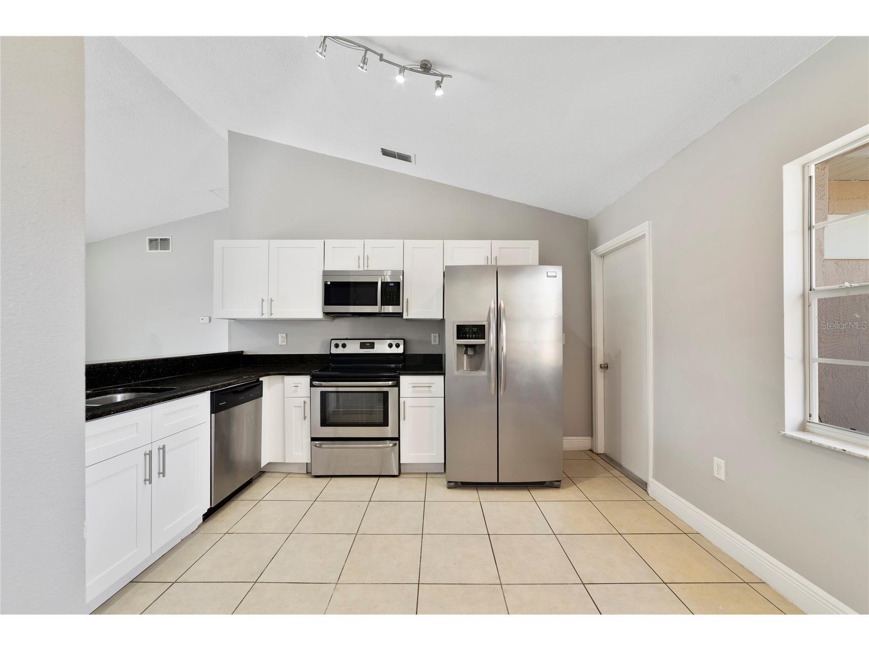 228 Mango Court Davenport FL 33837 O6406179 image4