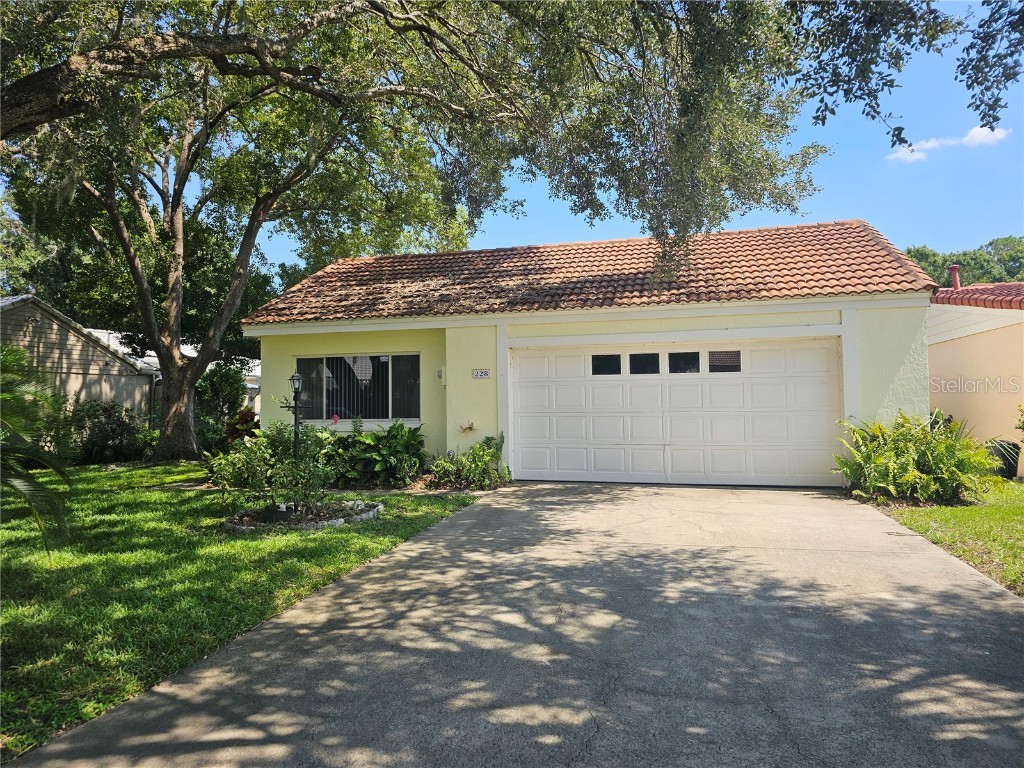 228 Mariposa Winter Haven FL 33884 P4926318 image1