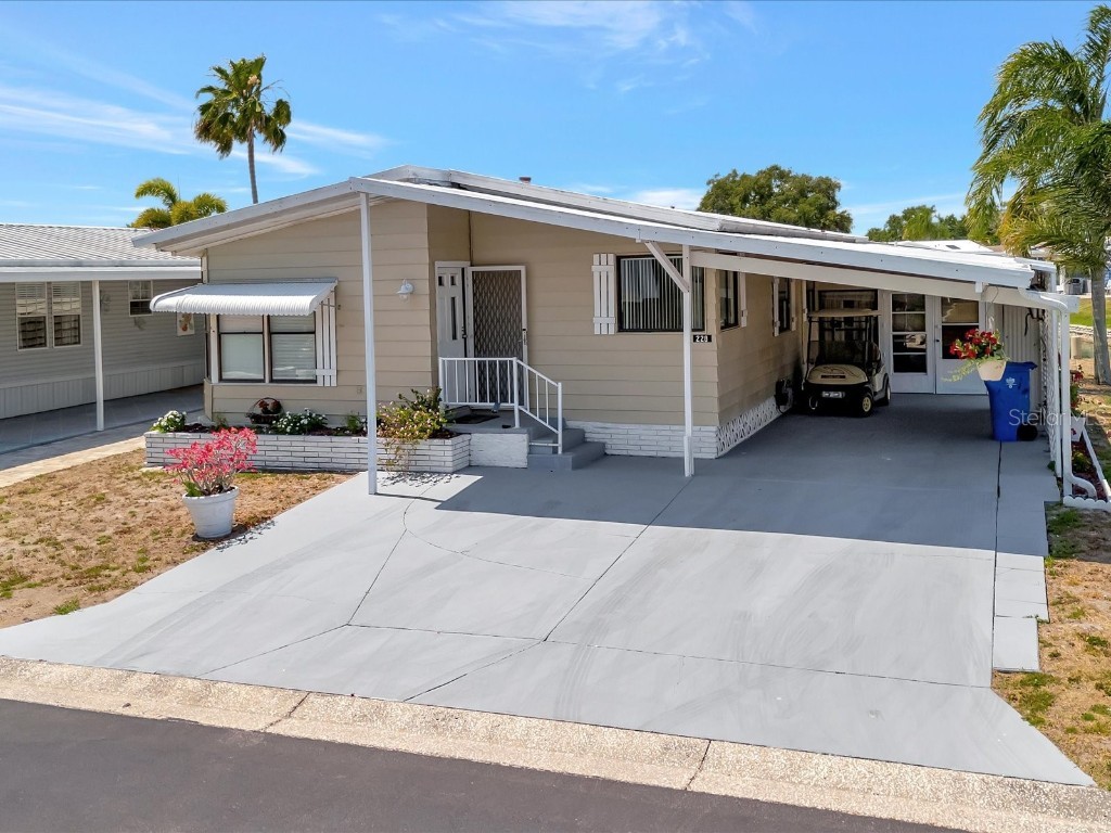 228 N Saint George Circle Apollo Beach FL 33572 TB8356665 image1