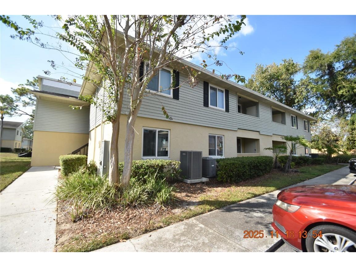 228 Thorn Tree Place Brandon FL 33510 TB8448040 image1