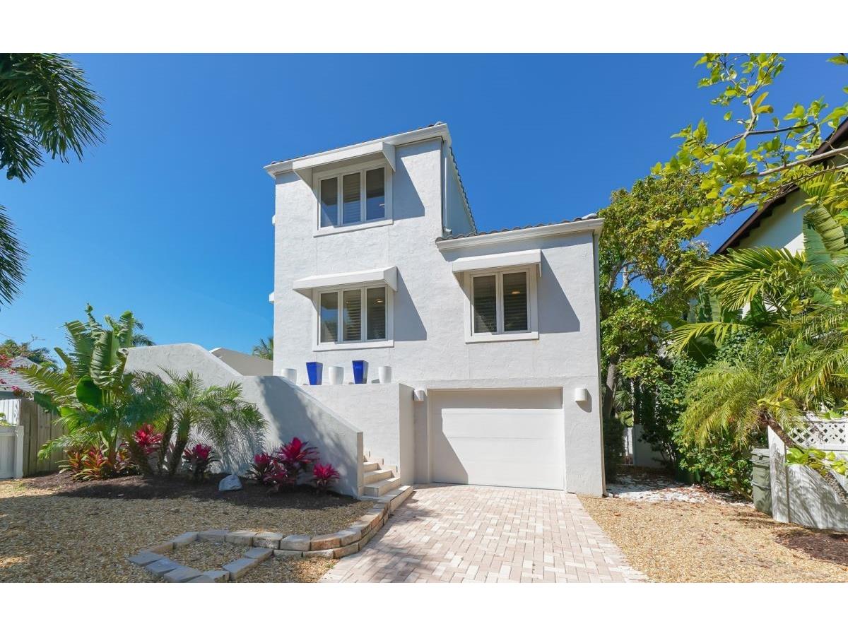 228 Van Buren Drive Sarasota FL 34236 A4619895 image1