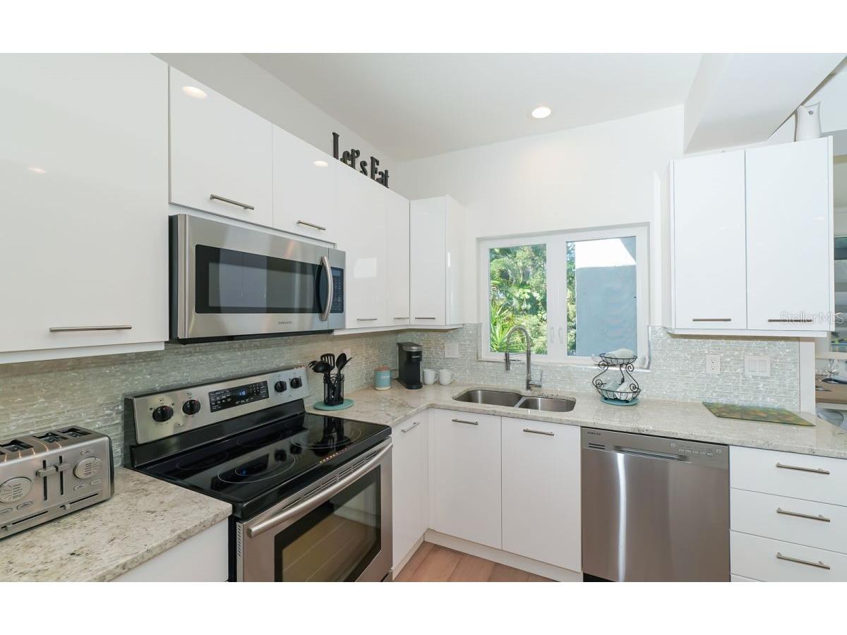 228 Van Buren Drive Sarasota FL 34236 A4619895 image13