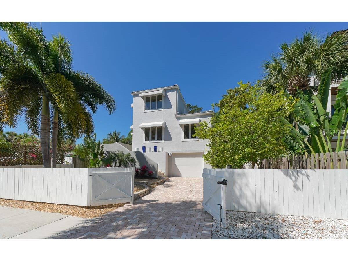 228 Van Buren Drive Sarasota FL 34236 A4619895 image2