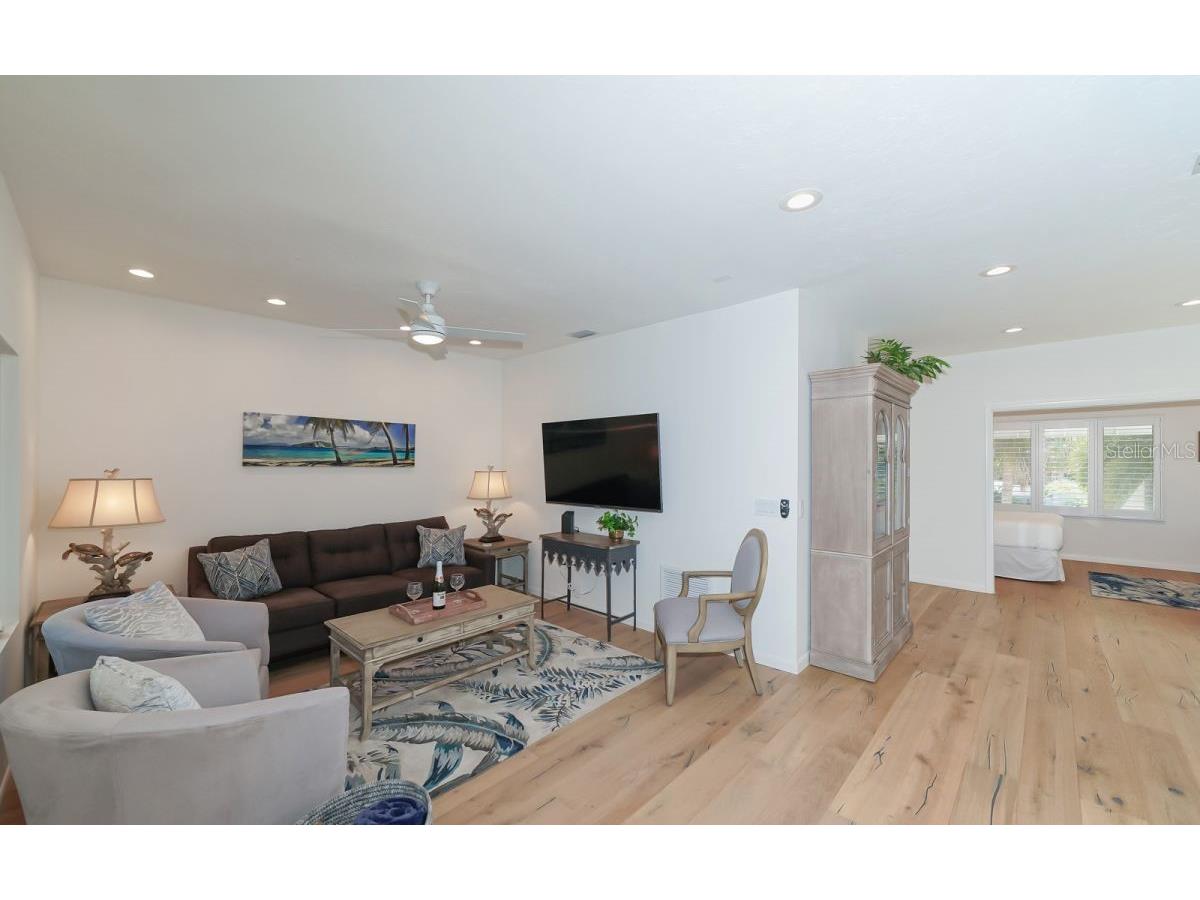 228 Van Buren Drive Sarasota FL 34236 A4619895 image8