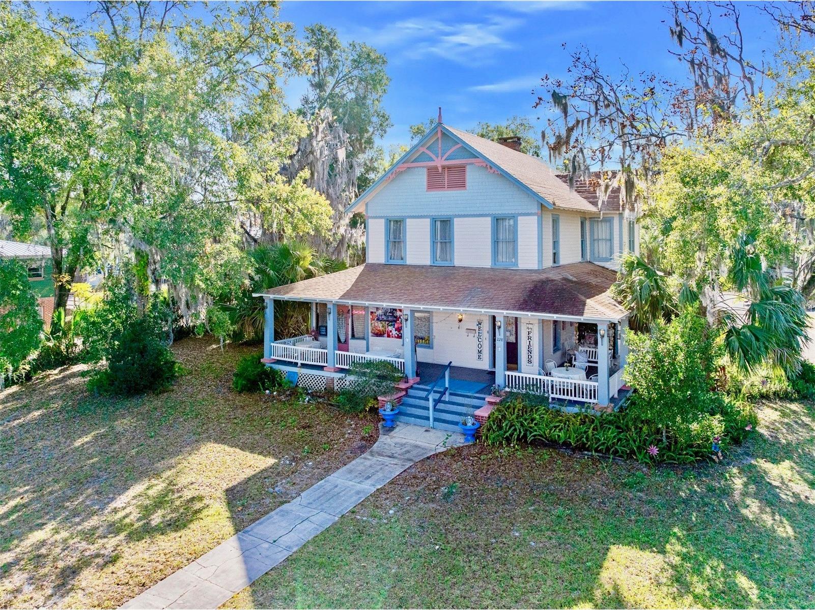 228 W Howry Avenue Deland FL 32720 V4946433 image1