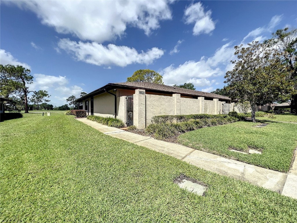 2280 Firestone Place Winter Haven FL 33884 P4929532 image1