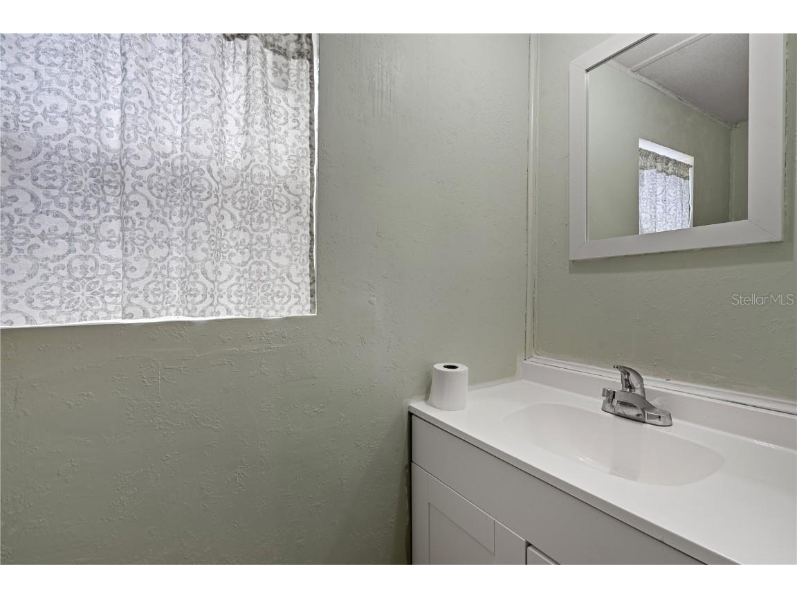 2280 N C 470 Lake Panasoffkee FL 33538 G5092890 image34