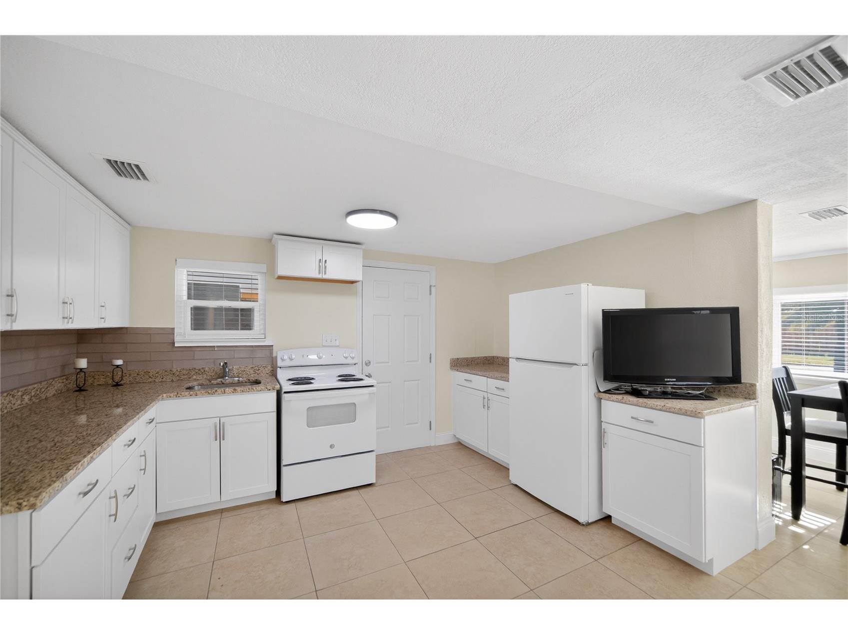 2280 Norwell Avenue Orlando FL 32806 V4949217 image13