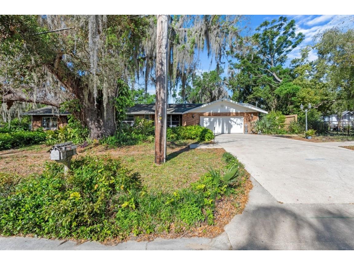 2280 S Grove Street Eustis FL 32726 O6189580 image1