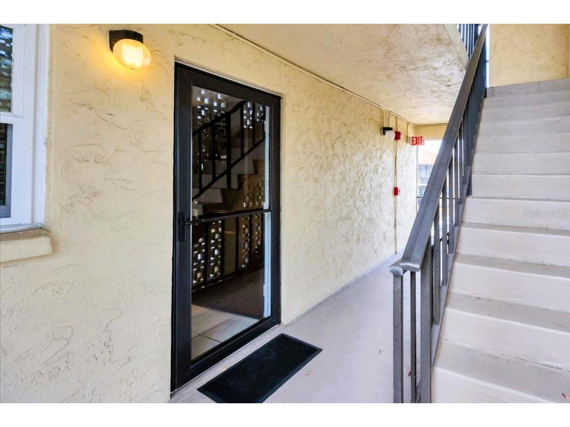 2280 Stickney Point Road #420 Sarasota FL 34231 A4651368 image1