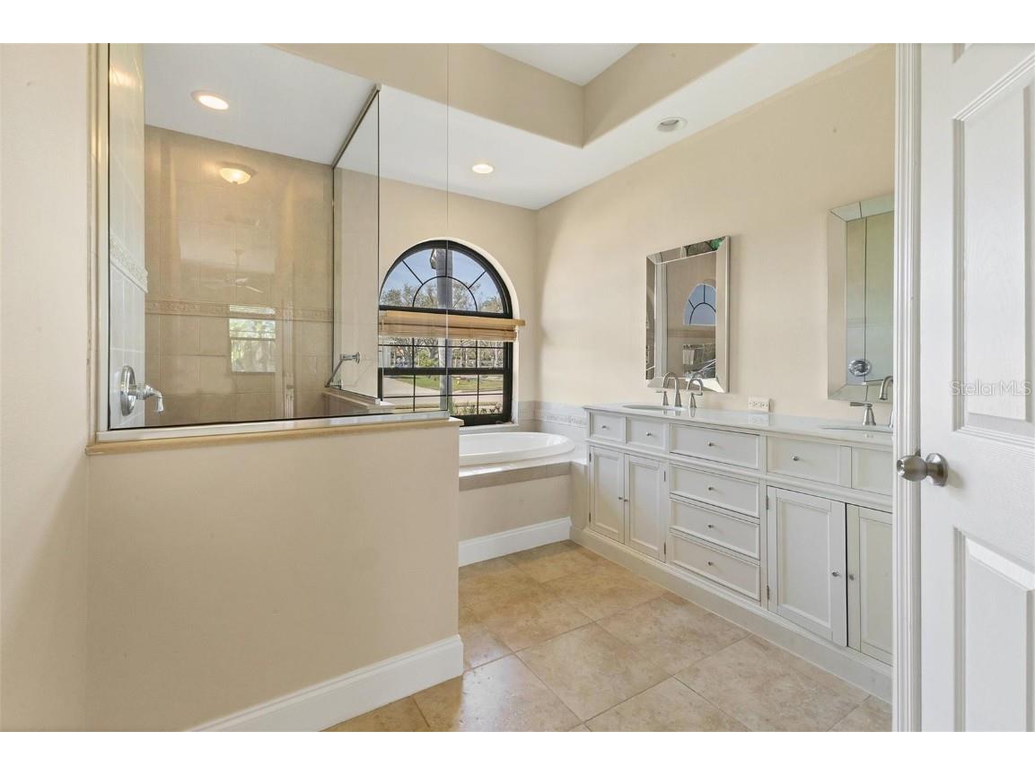 2281 Vintage Street Sarasota FL 34240 A4644817 image21