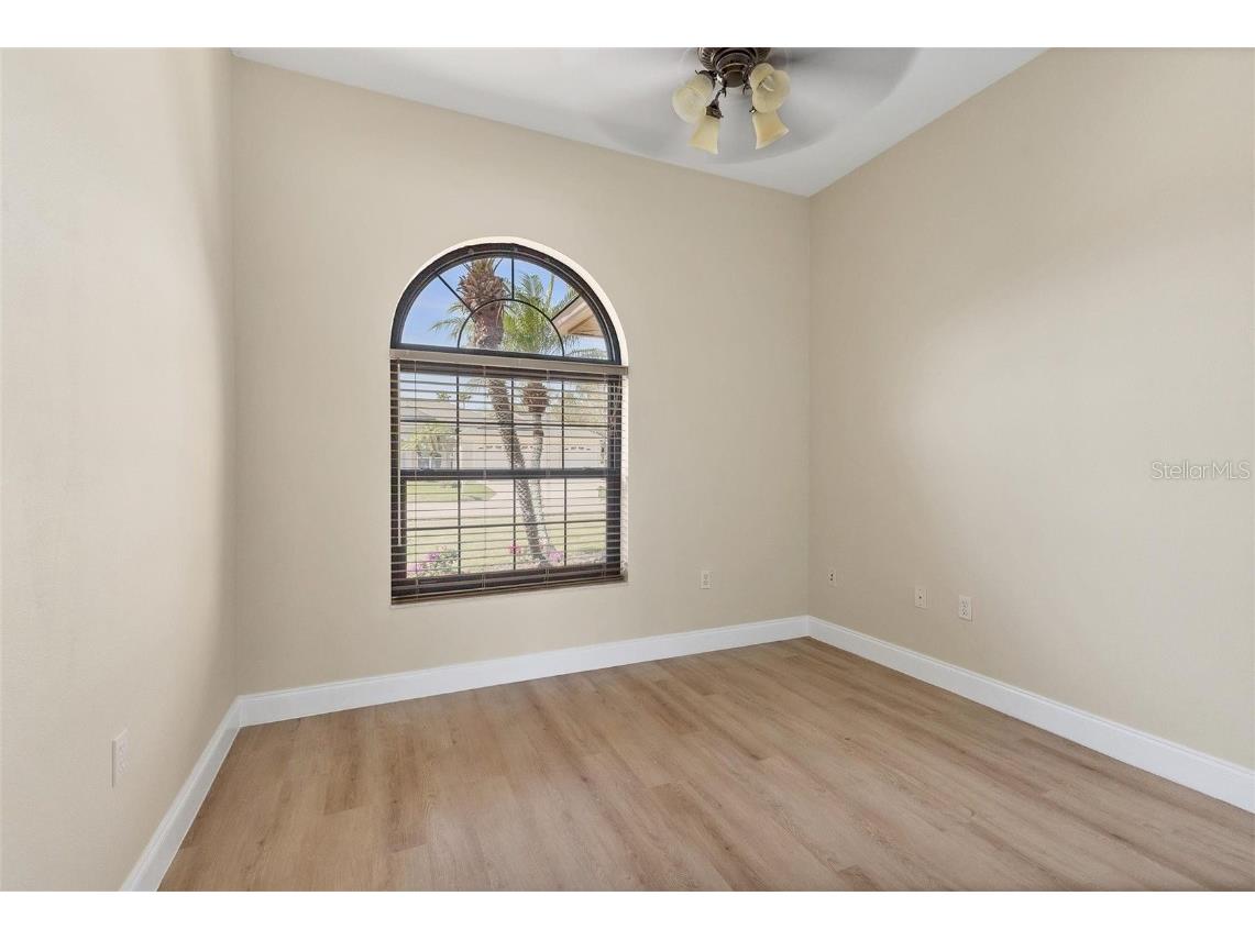 2281 Vintage Street Sarasota FL 34240 A4644817 image27