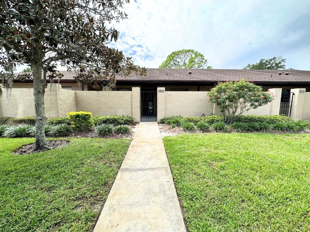 2282 Firestone Place Winter Haven FL 33884 P4927812 image1