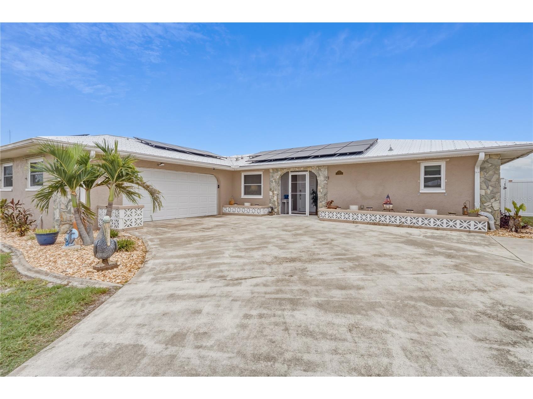 2284 Broad Ranch Drive Port Charlotte FL 33948 - CRESTVIEW WATERWAY C7528513 image2