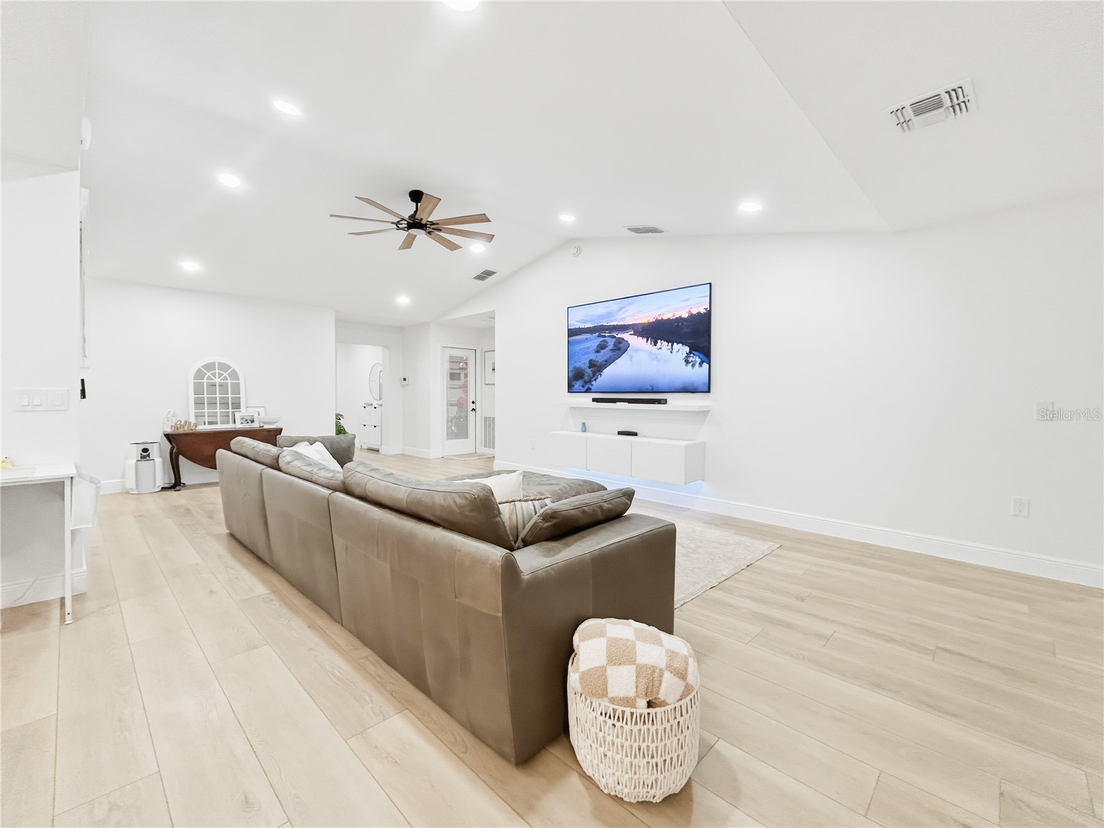 2285 Fox Wood Court Saint Cloud FL 34771 O6386188 image5