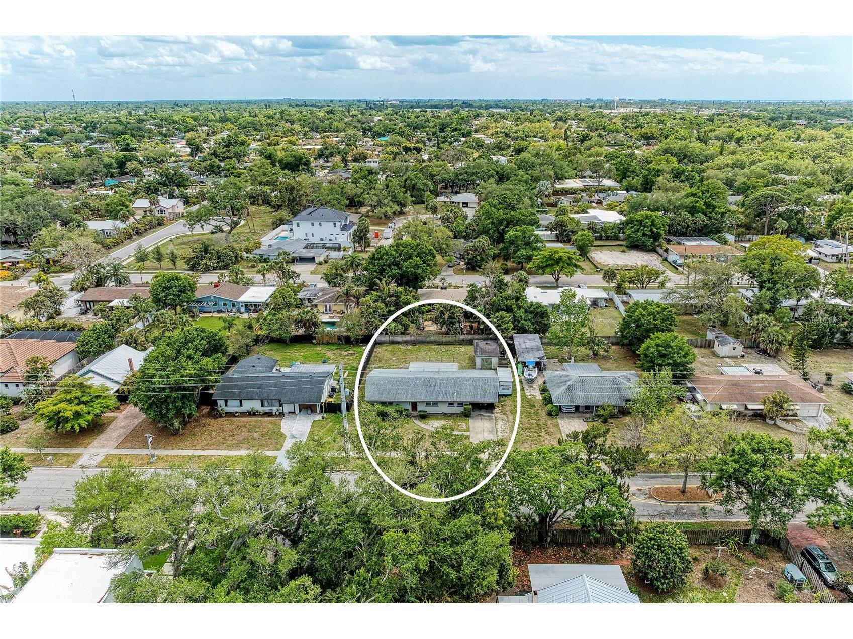 2286 Hyde Park Street Sarasota FL 34239 A4689801 image1
