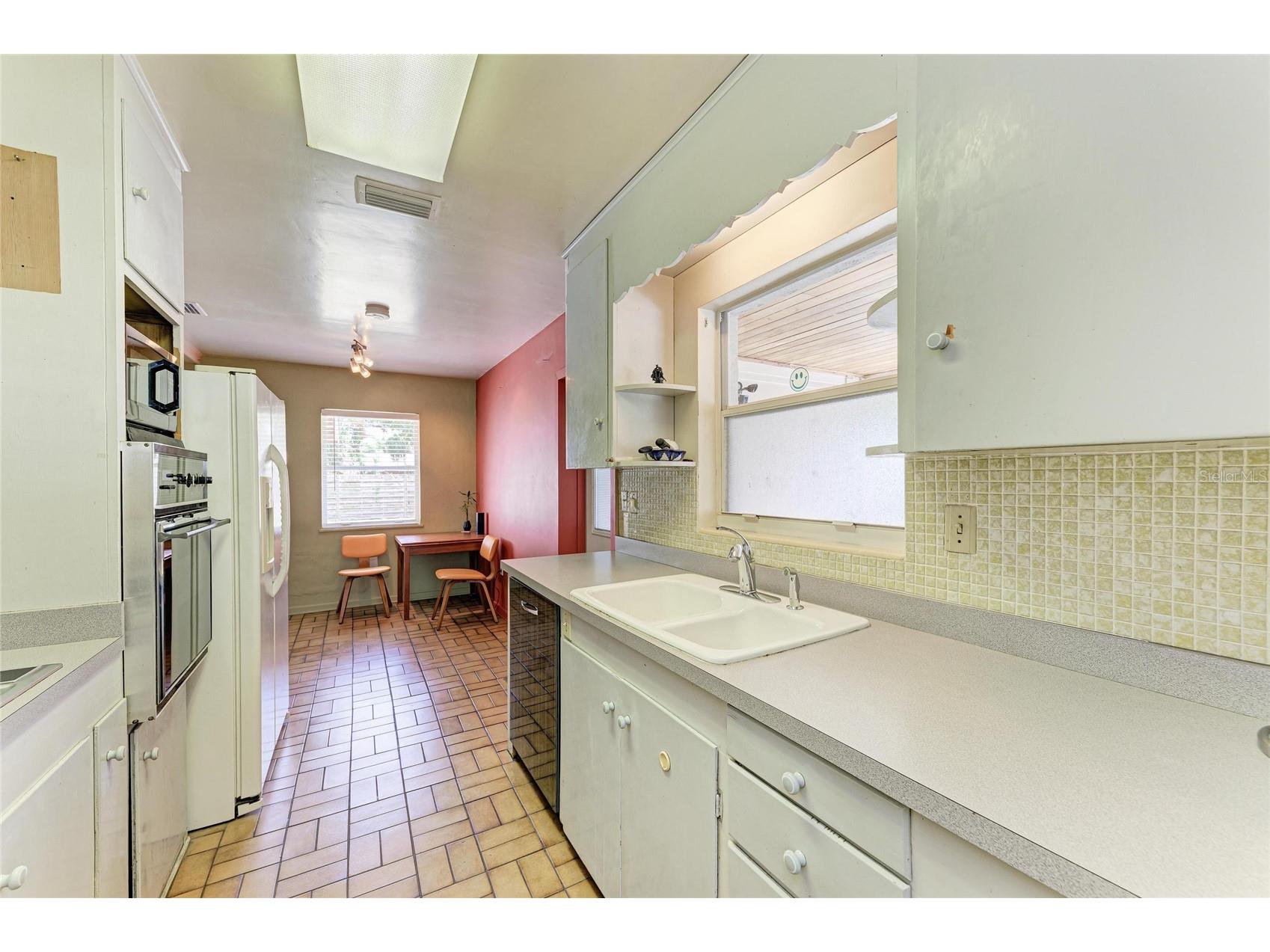 2286 Hyde Park Street Sarasota FL 34239 A4689801 image22