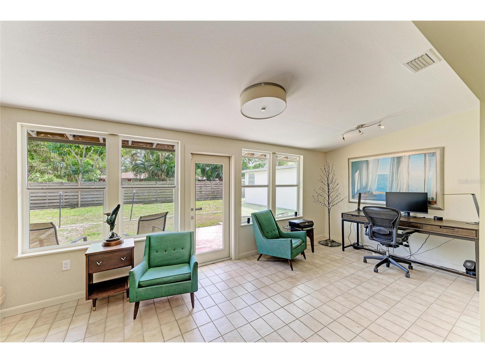 2286 Hyde Park Street Sarasota FL 34239 A4689801 image24