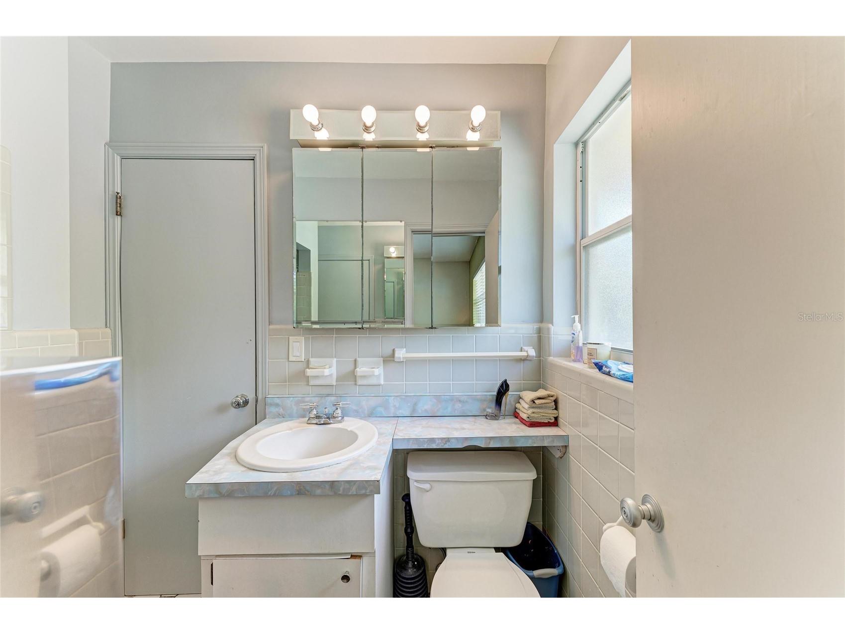 2286 Hyde Park Street Sarasota FL 34239 A4689801 image28