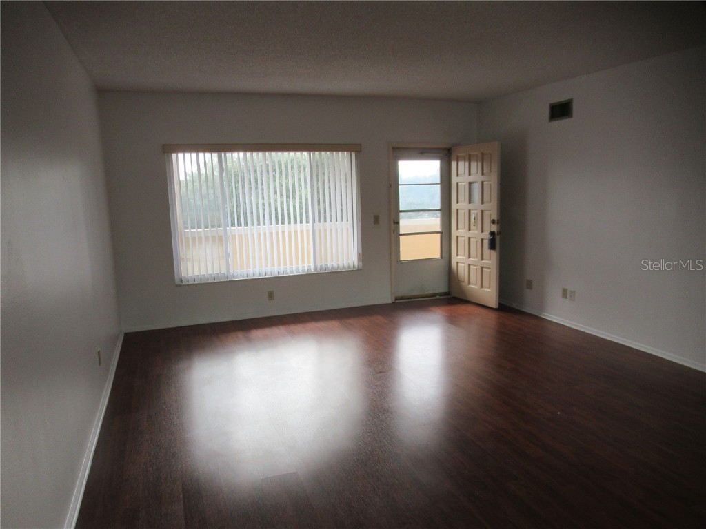 2286 Norwegian #66 Clearwater FL 33763 TB8443391 image6