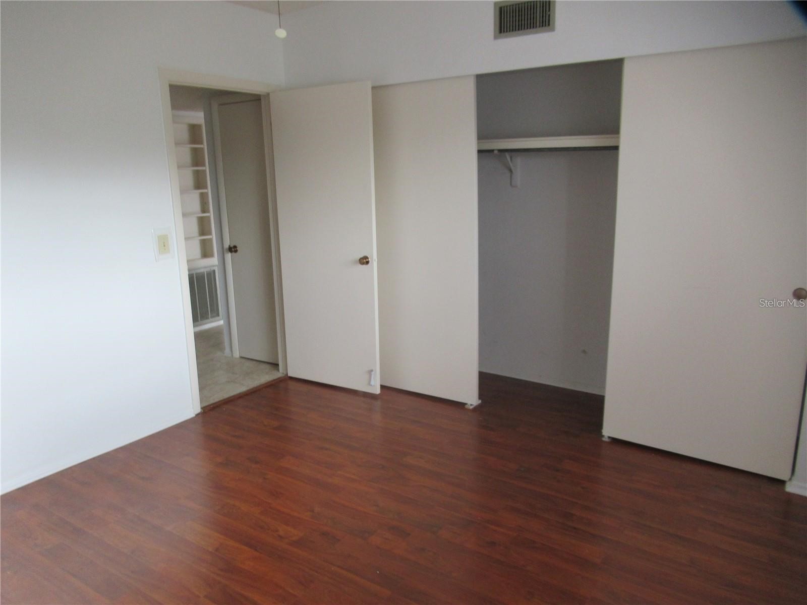 2286 Norwegian #66 Clearwater FL 33763 TB8510719 image15