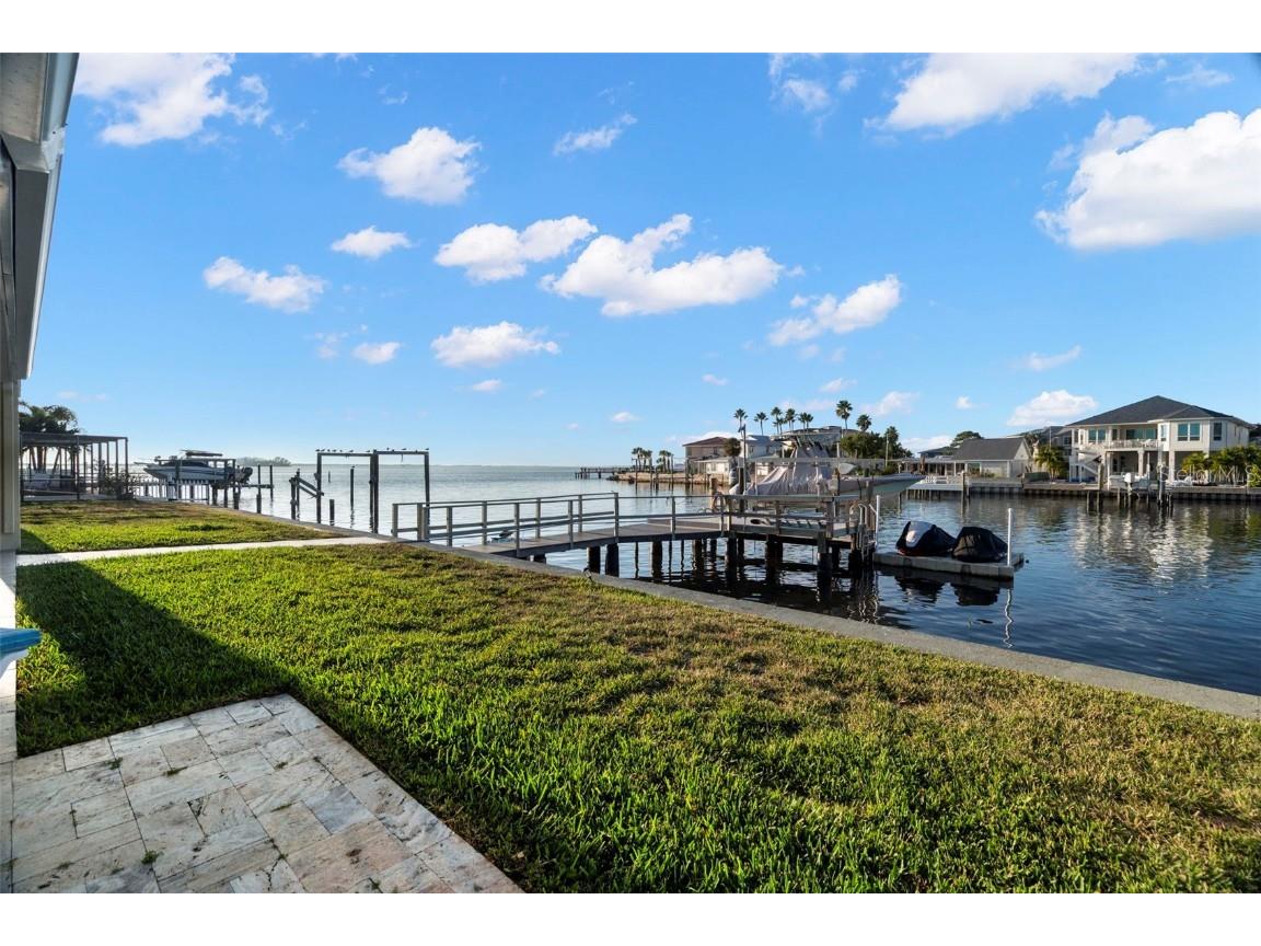 2288 Edythe Drive Dunedin FL 34698 TB8454277 image38