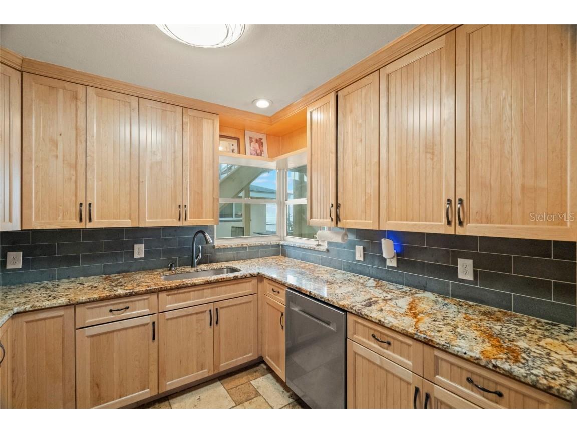 2288 Edythe Drive Dunedin FL 34698 TB8454277 image9