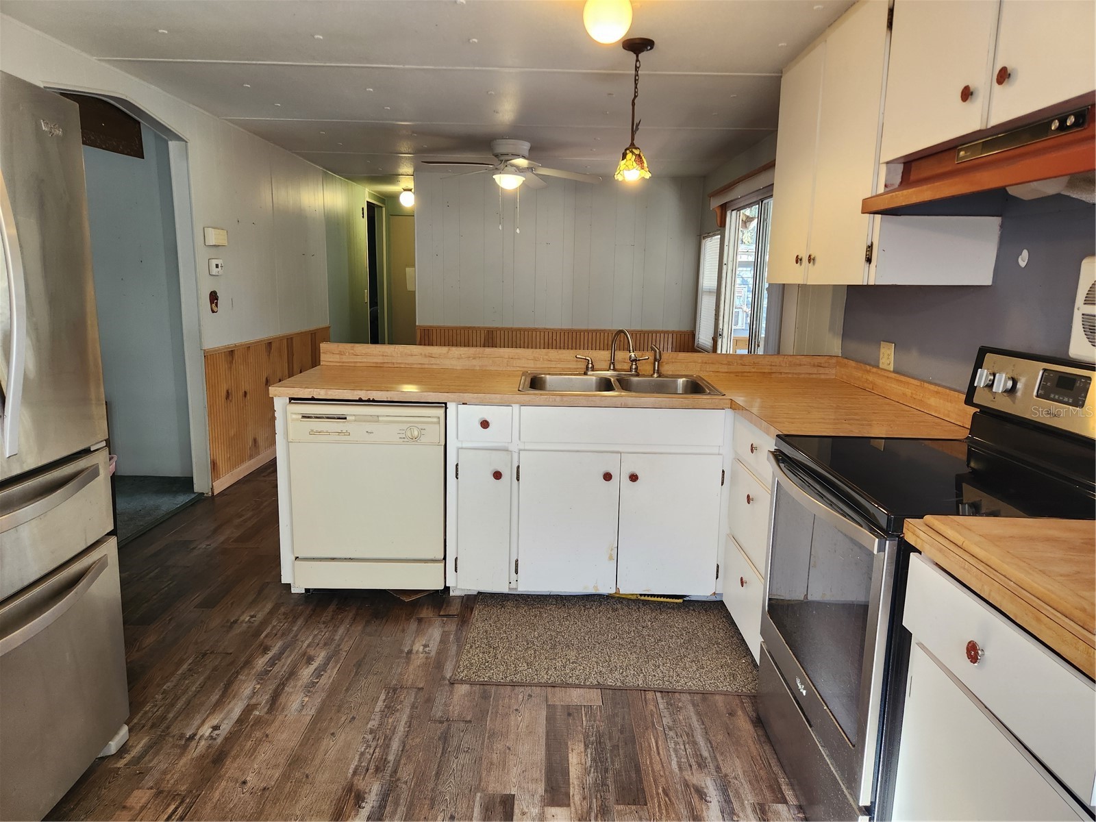 2289 Cr 436a Lake Panasoffkee FL 33538 OM717399 image19