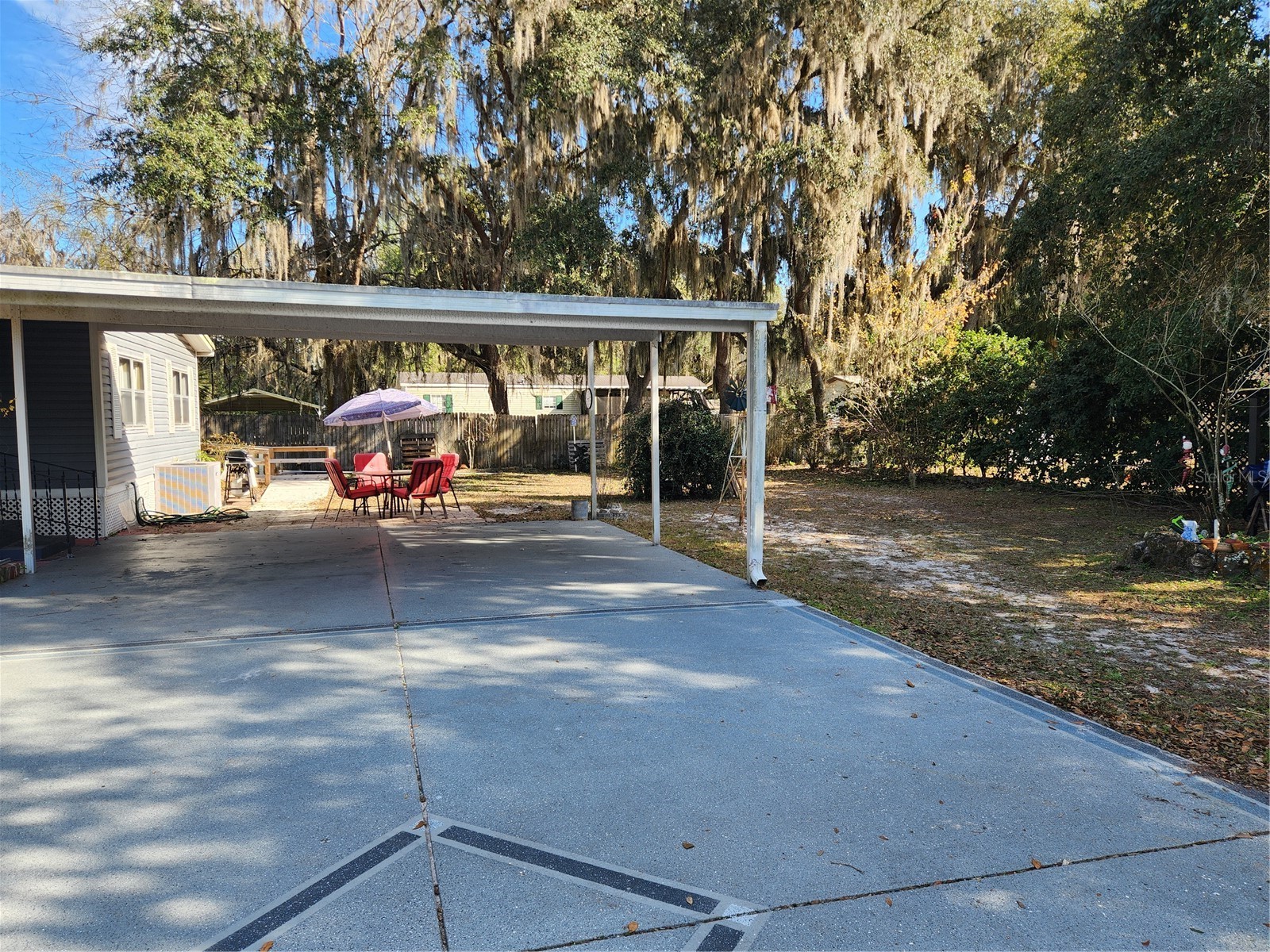 2289 Cr 436a Lake Panasoffkee FL 33538 OM717399 image7