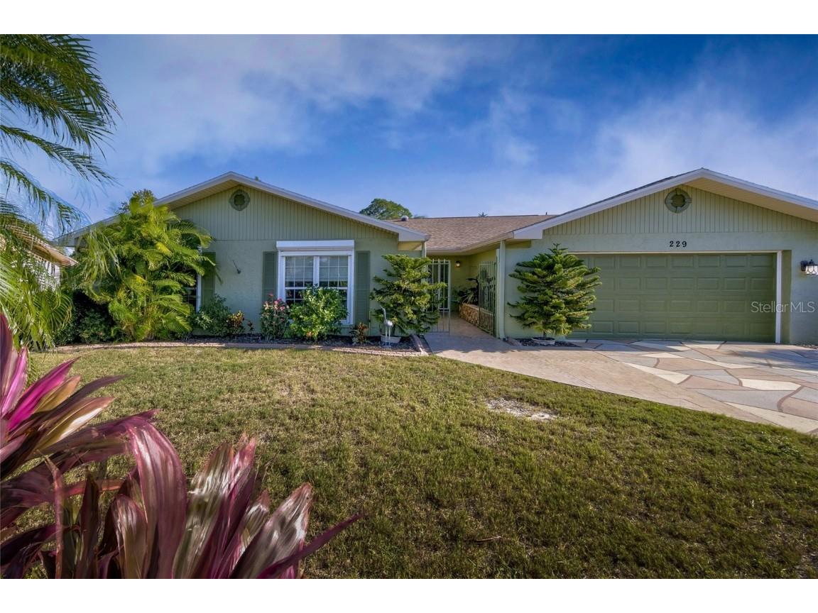 229 Amesbury Circle Sun City Center FL 33573 A4587490 image1