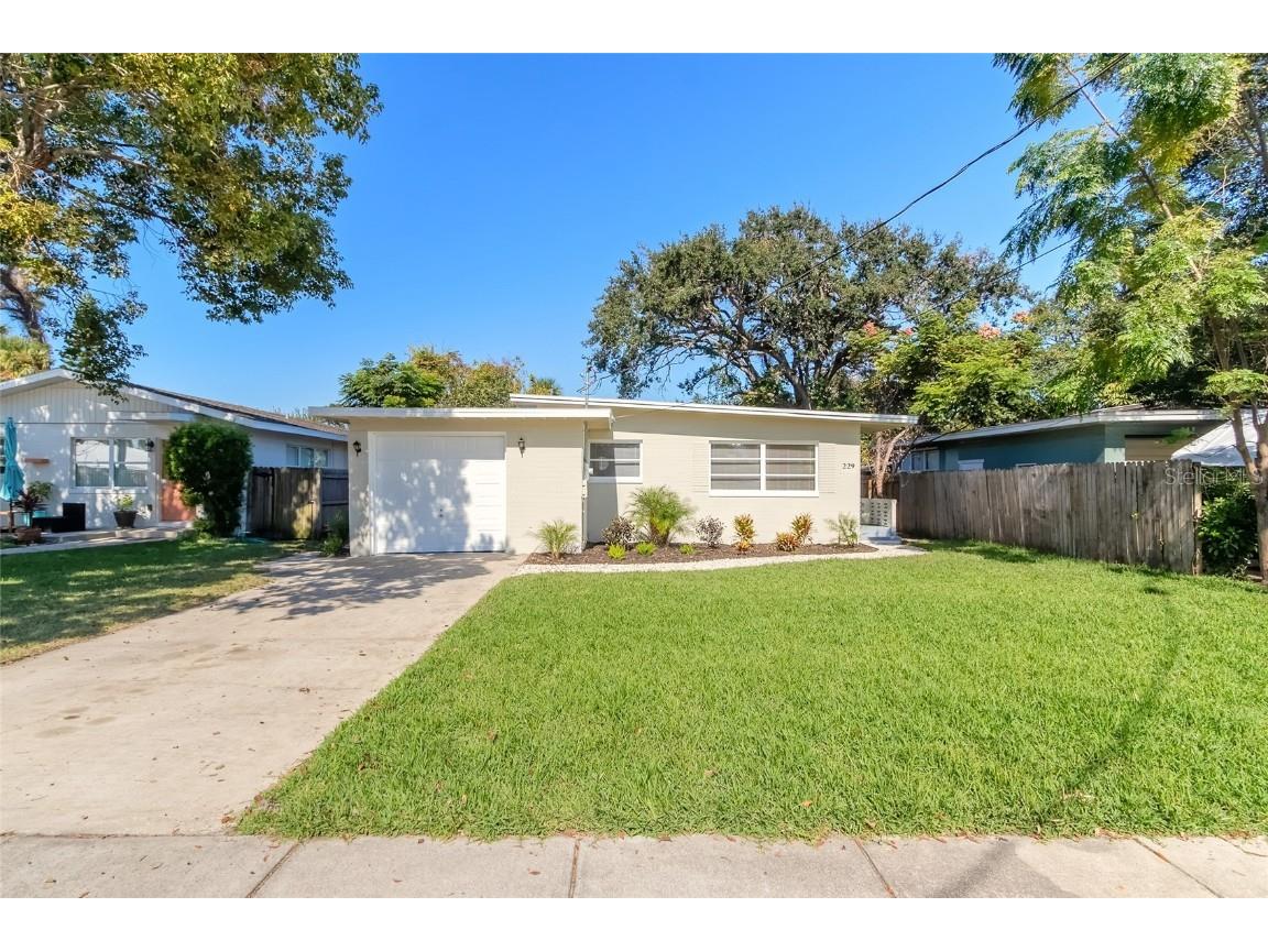 229 Columbus Avenue Daytona Beach FL 32118 FC296121 image1