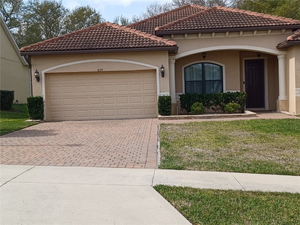 229 Crestrun Loop Leesburg FL 34748 G5066114 image1