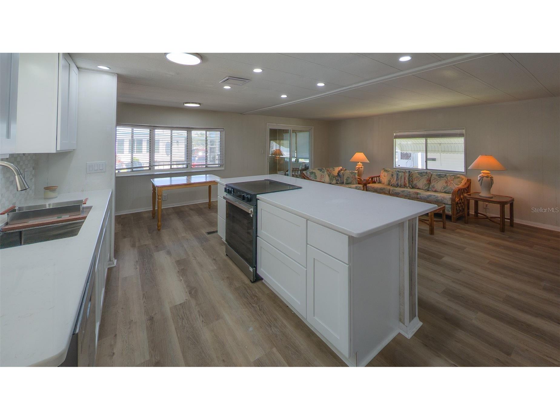 229 Dixie Tarpon Springs FL 34689 TB8494117 image38
