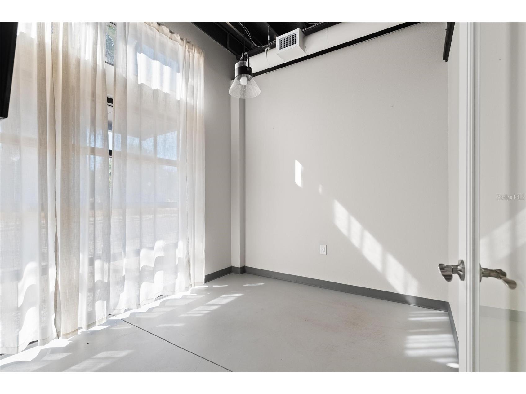 229 E Lemon Street #A Tarpon Springs FL 34689 W7882938 image23