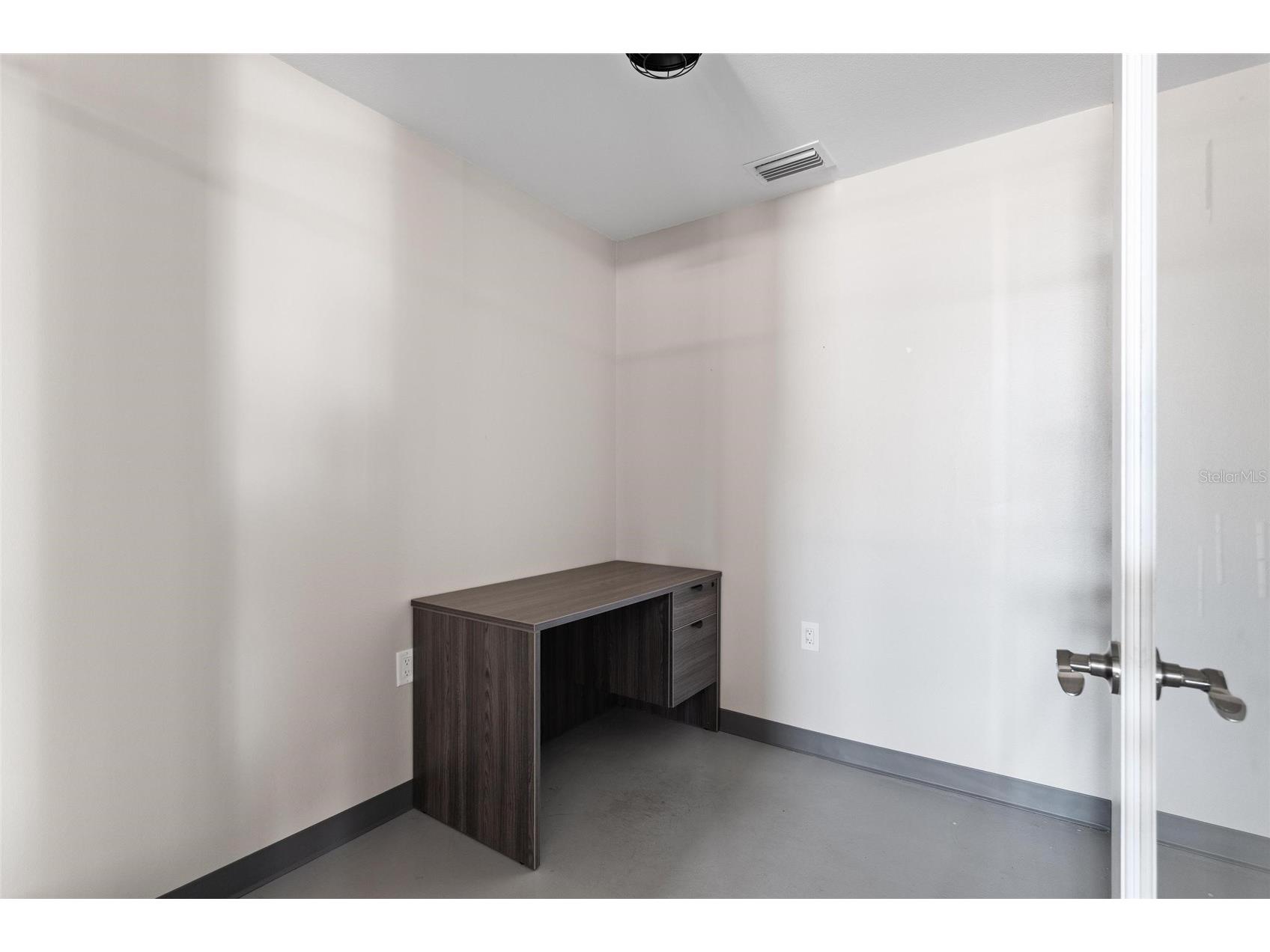 229 E Lemon Street #A Tarpon Springs FL 34689 W7882938 image24