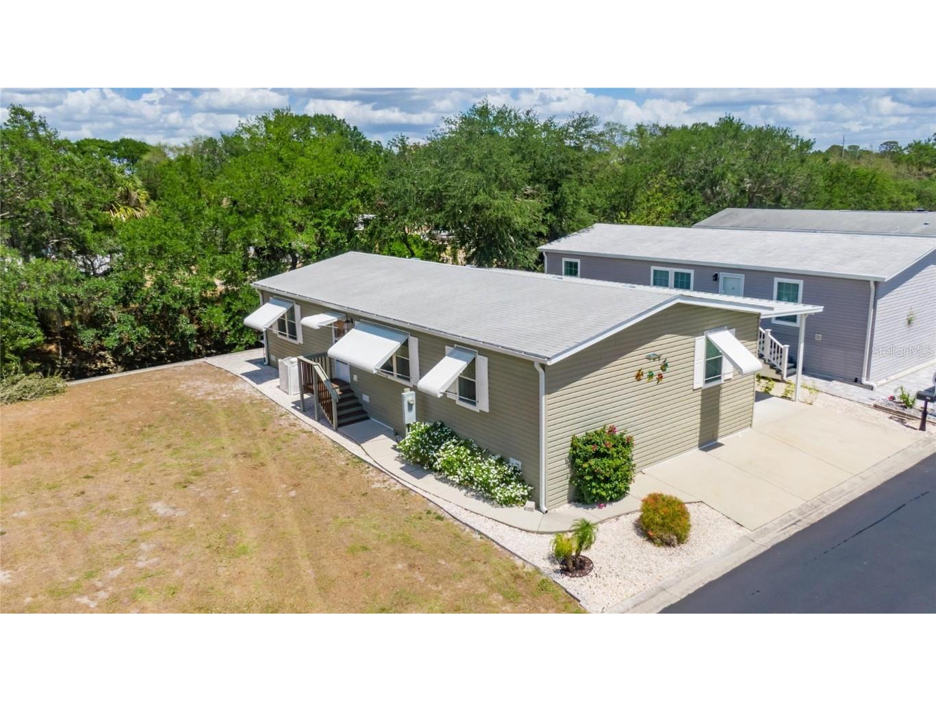 229 N Saint George Circle Apollo Beach FL 33572 T3437880 image1