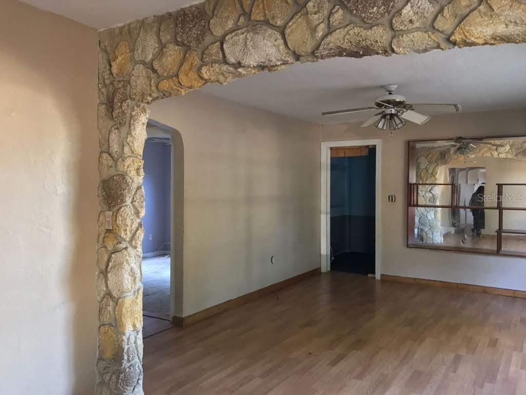 229 S Candler Avenue Orlando FL 32835 O6370017 image2
