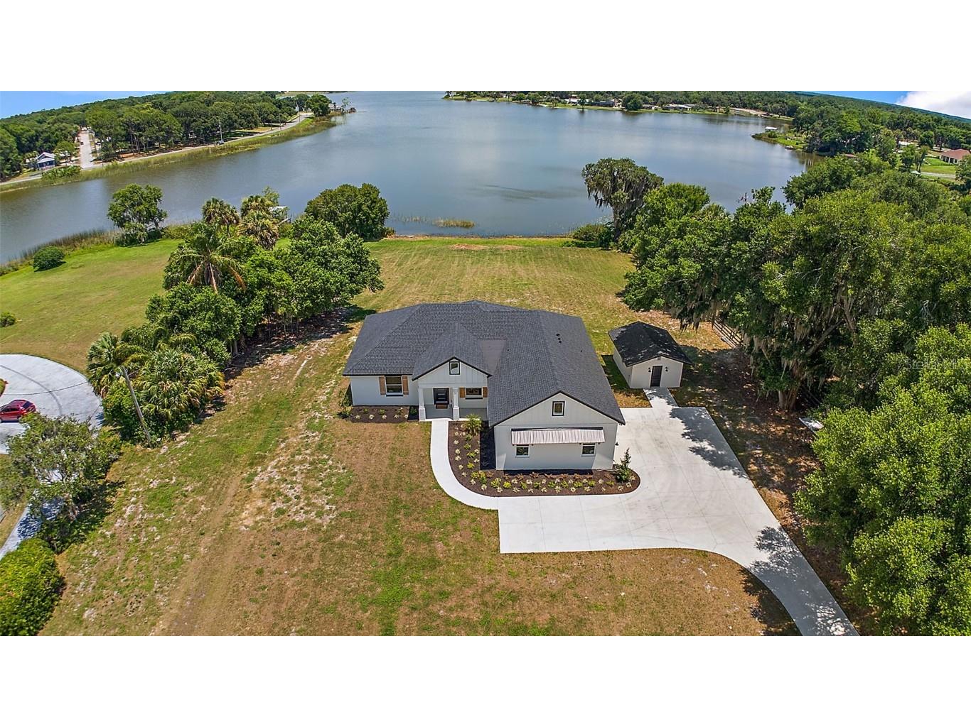 229 S Central Avenue Umatilla FL 32784 - LAKE UMATILLA G5083303 image1