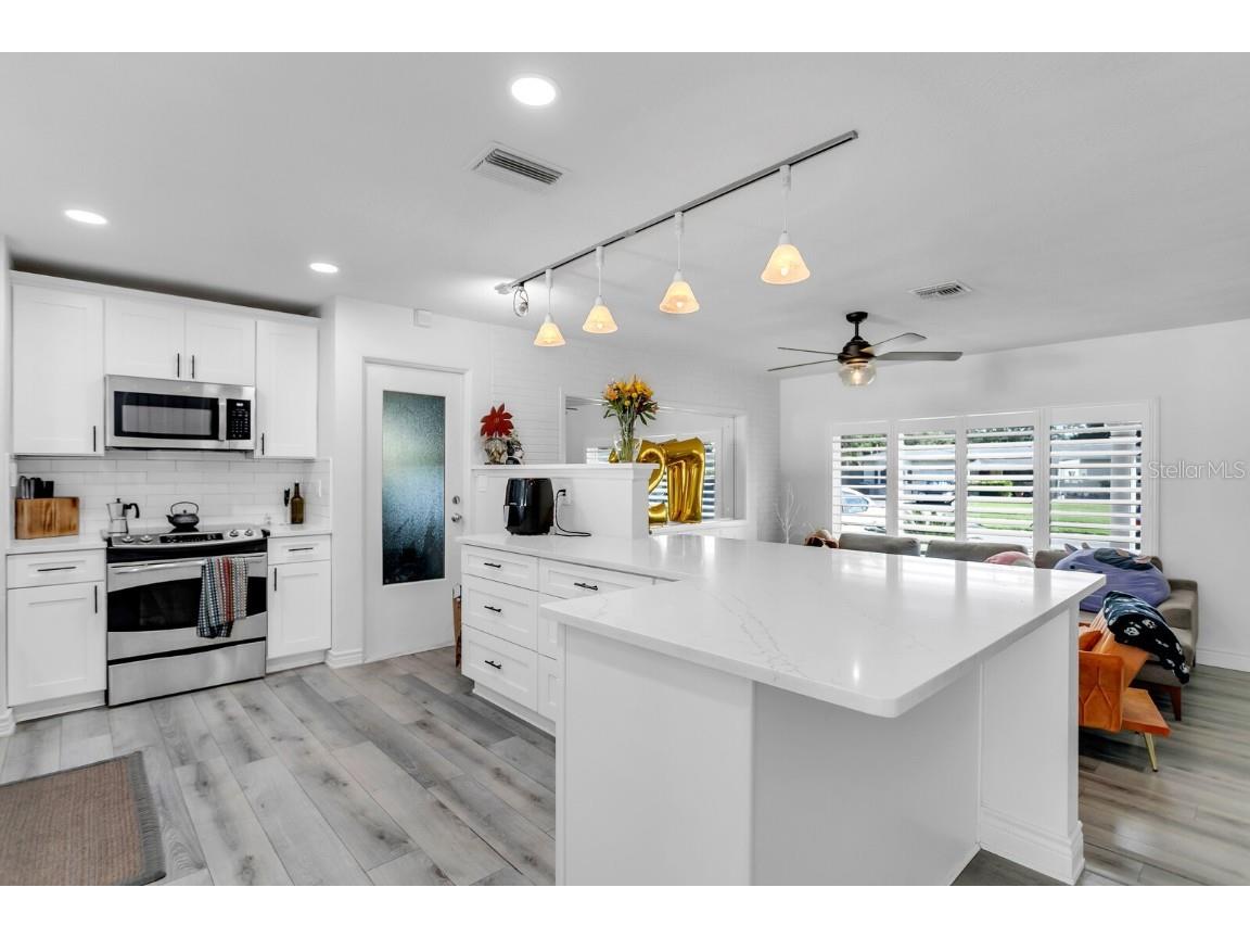 2290 60th Way N Saint Petersburg FL 33710 TB8437283 image2