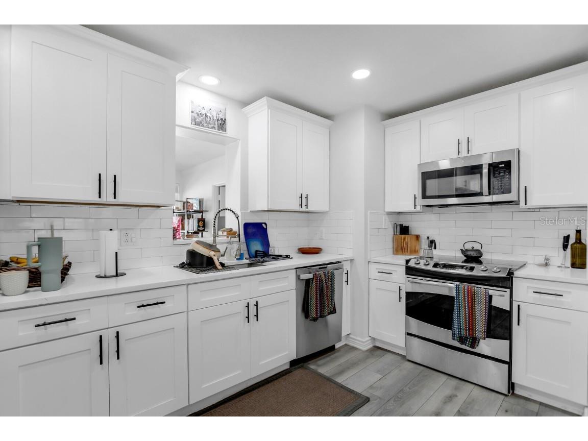 2290 60th Way N Saint Petersburg FL 33710 TB8437283 image4