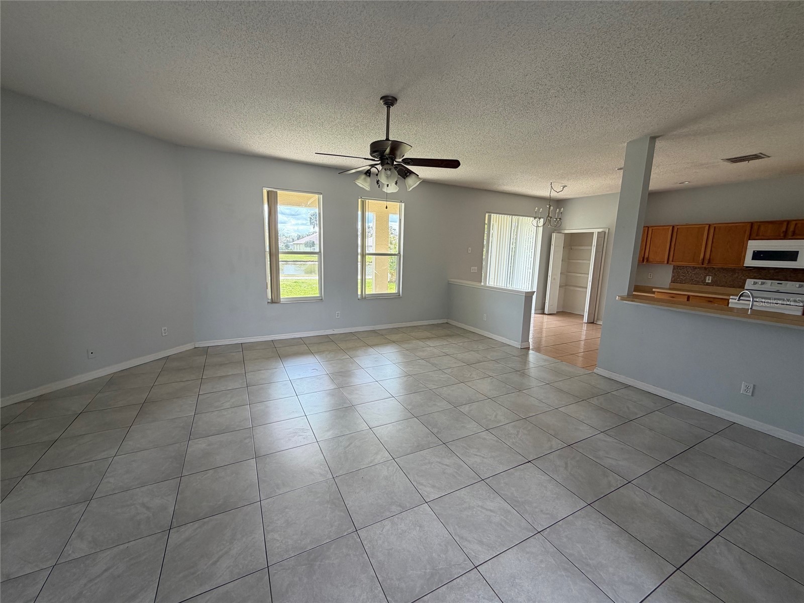 2290 The Oaks Boulevard Kissimmee FL 34746 O6389323 image3
