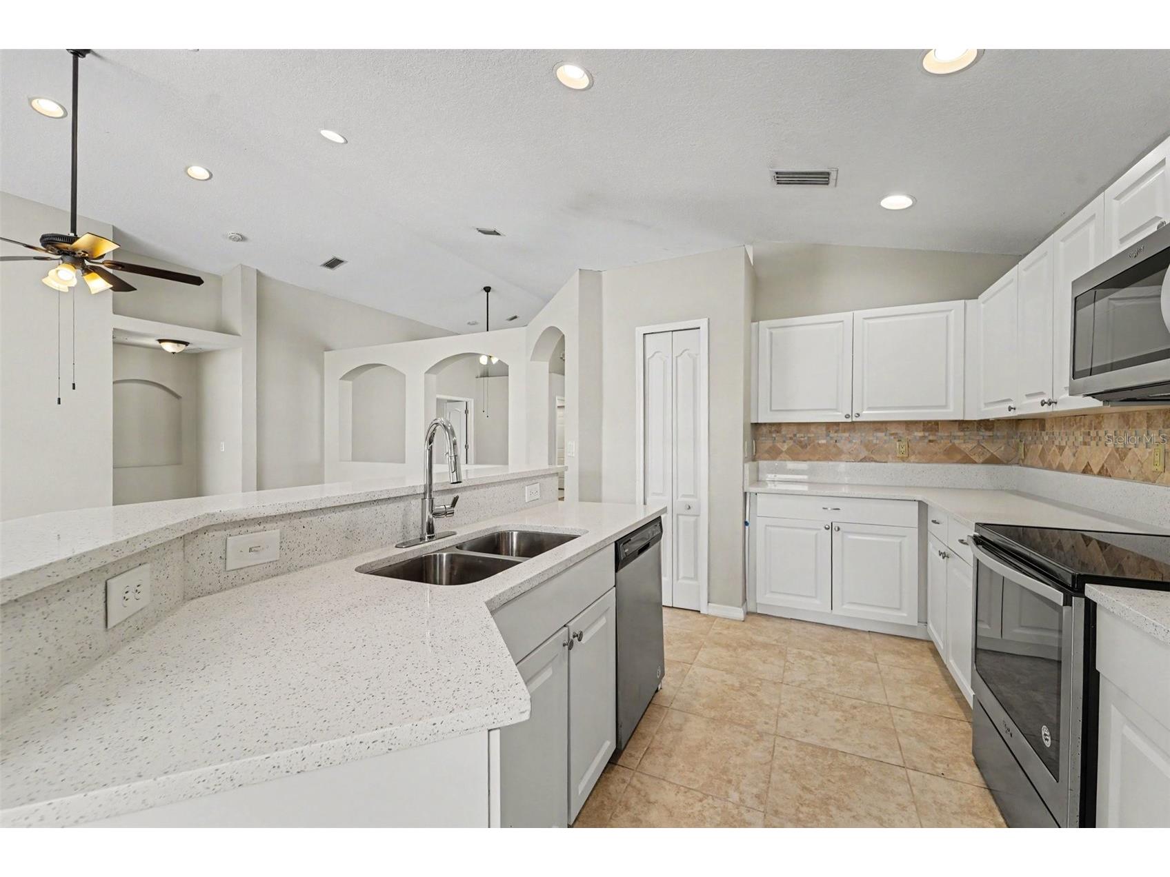 22901 Hawk Hill Loop Land O Lakes FL 34639 TB8530355 image11