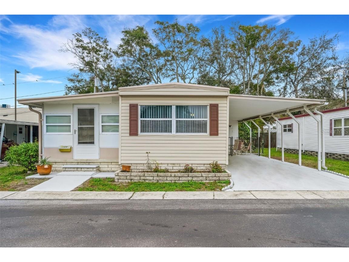 2291 E Bay Drive #109 Largo FL 33771 U8227236 image1