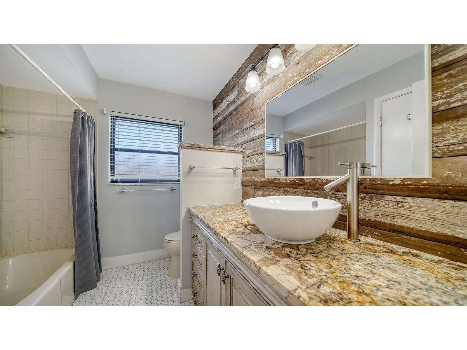 2291 Pine View Circle Sarasota FL 34231 A4693893 image14