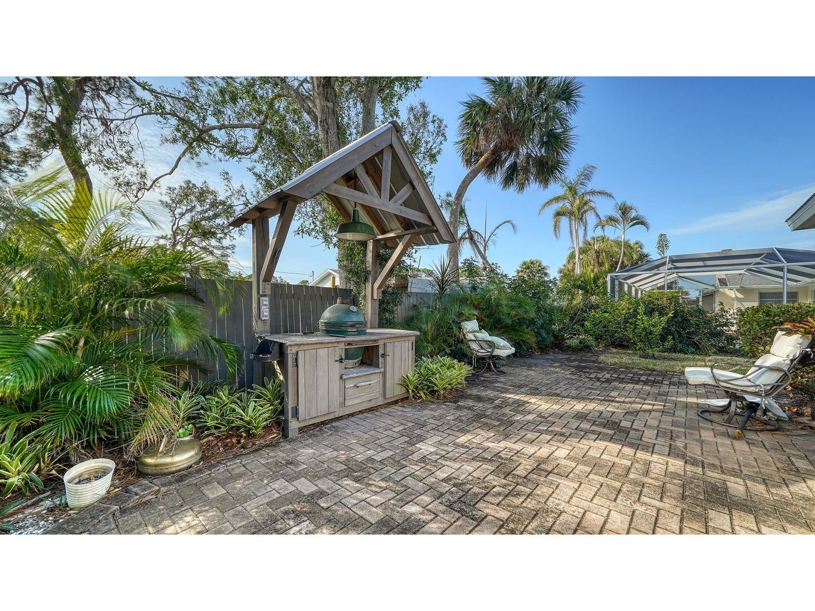 2291 Pine View Circle Sarasota FL 34231 A4693893 image17