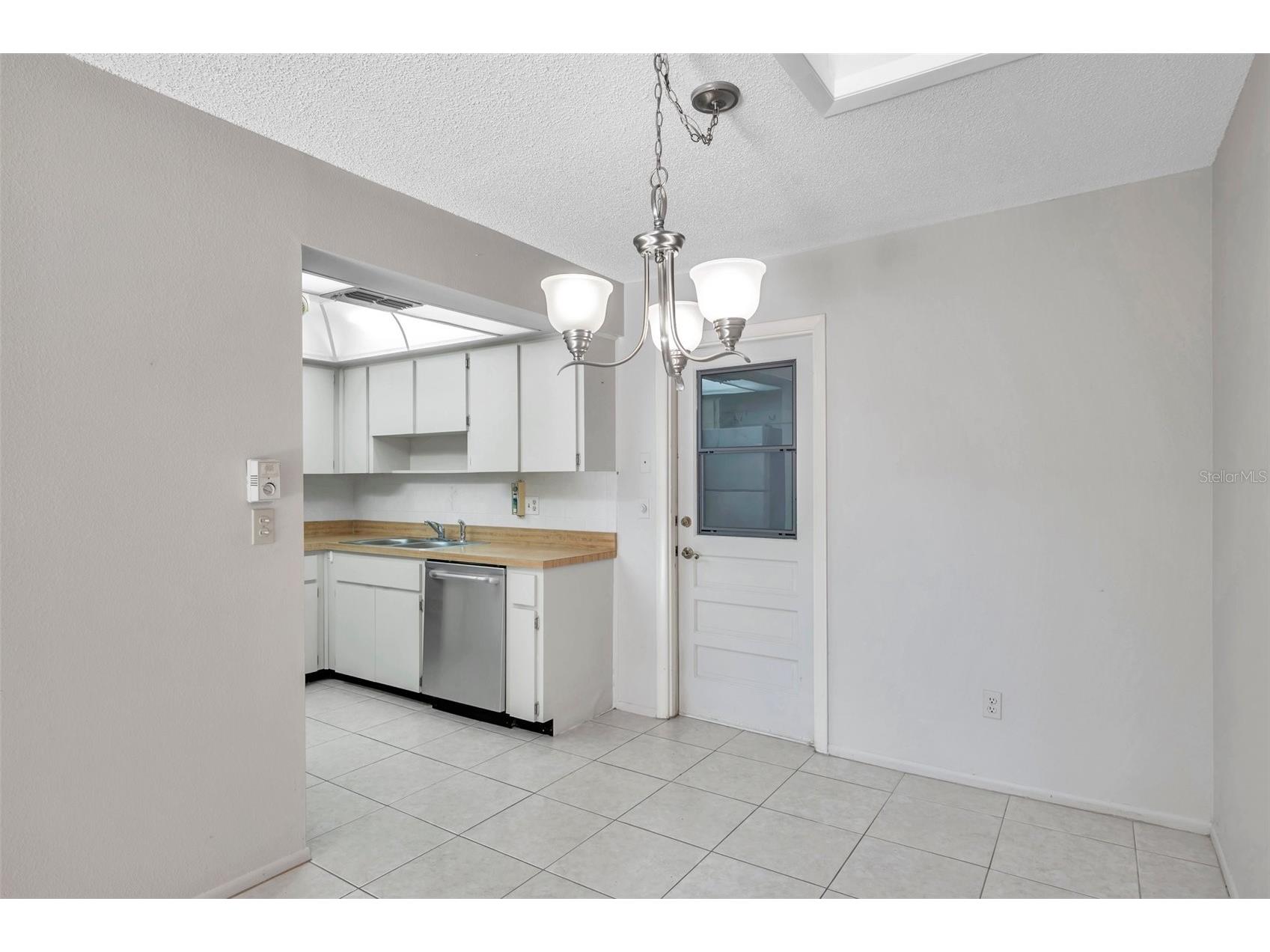 2291 Shelly Drive Drive #D Palm Harbor FL 34684 - LAKE TARPON TB8502691 image13