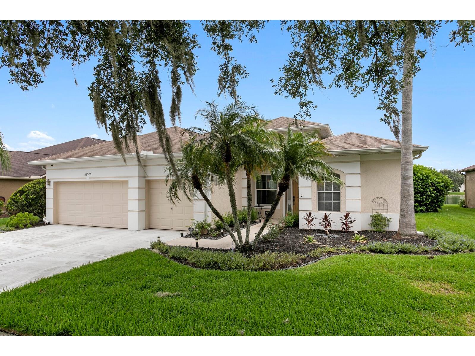 22927 Bay Cedar Drive Land O Lakes FL 34639 TB8529439 image1