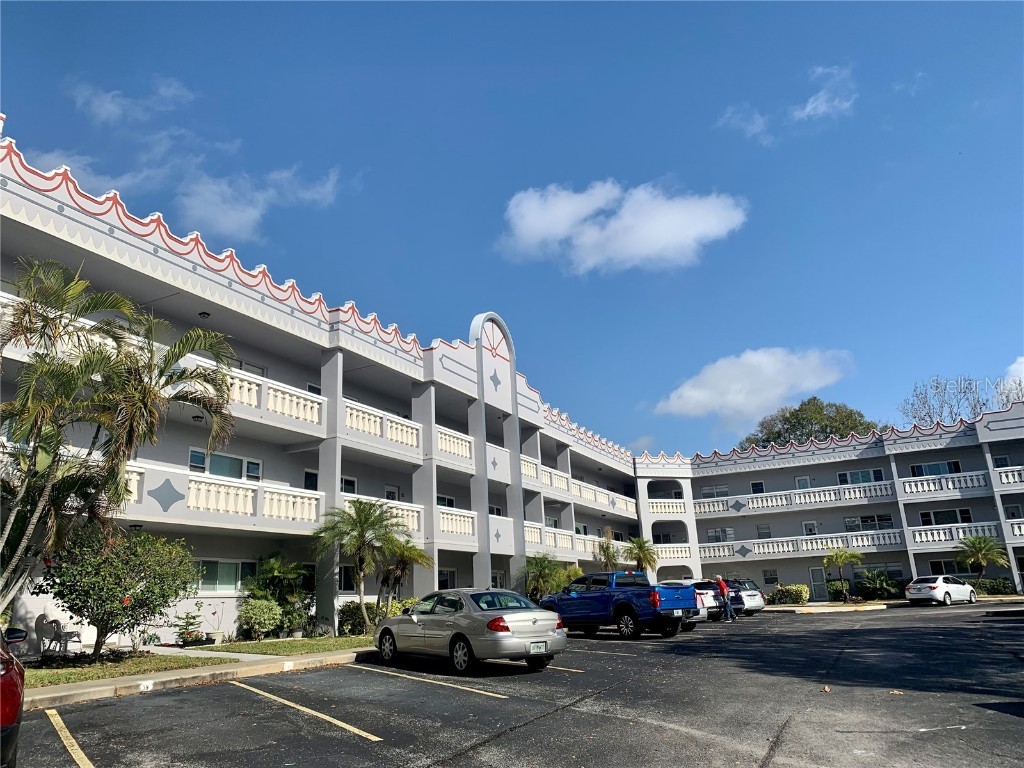 2295 Americus Boulevard E #1 Clearwater FL 33763 U8211181 image1